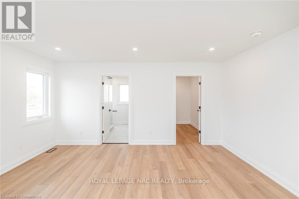 












4364 VICTORIA AVENUE

,
Lincoln (Lincoln-Jordan/Vineland),




Ontario
L0R2E0

