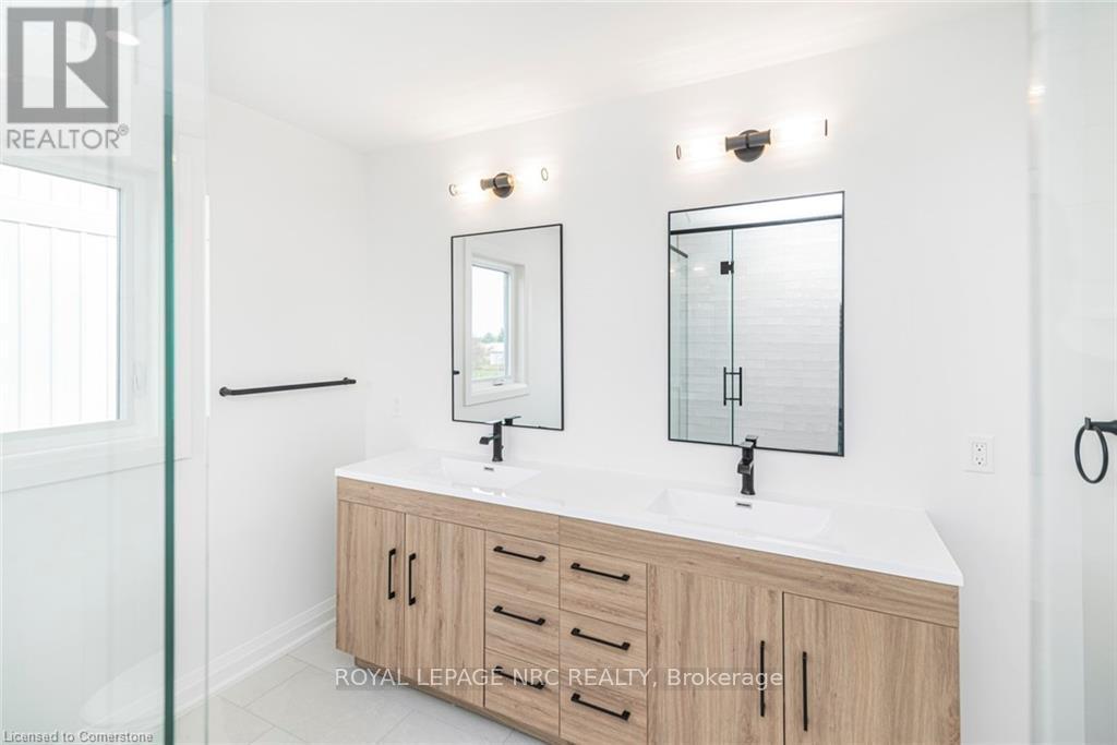 












4364 VICTORIA AVENUE

,
Lincoln (Lincoln-Jordan/Vineland),




Ontario
L0R2E0

