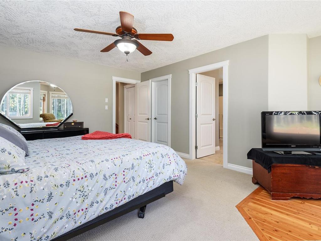 









2042


Stevedor

Rd,
Courtenay,




BC
V9J 1Y4

