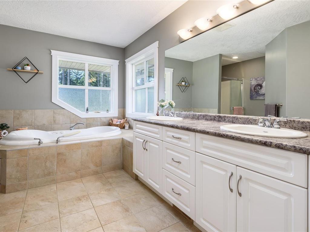 









2042


Stevedor

Rd,
Courtenay,




BC
V9J 1Y4


