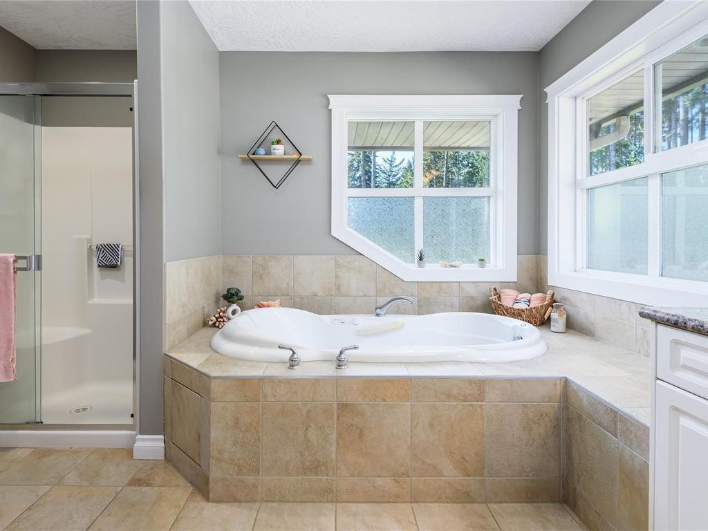 









2042


Stevedor

Rd,
Courtenay,




BC
V9J 1Y4

