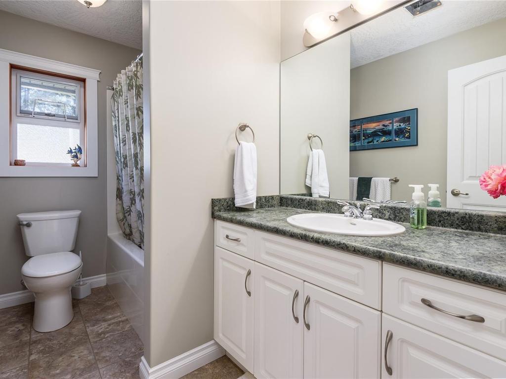 









2042


Stevedor

Rd,
Courtenay,




BC
V9J 1Y4

