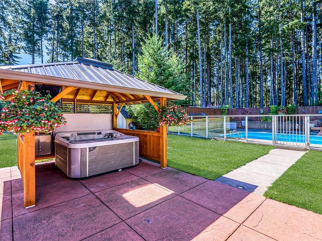 









2042


Stevedor

Rd,
Courtenay,




BC
V9J 1Y4


