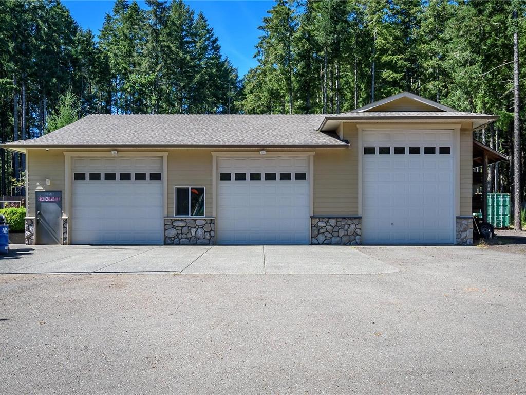 









2042


Stevedor

Rd,
Courtenay,




BC
V9J 1Y4

