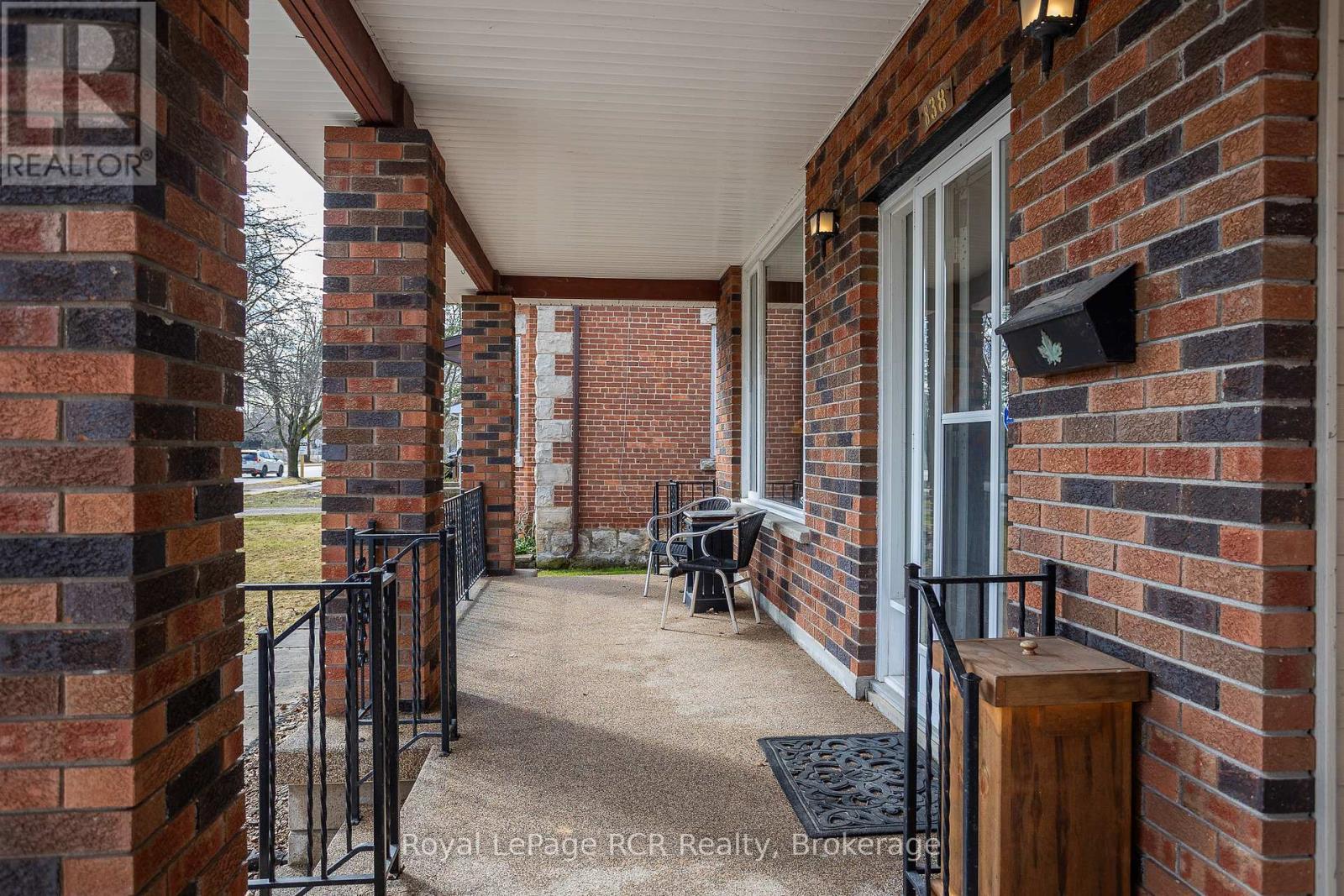 












838 6TH AVENUE W

,
Owen Sound,




Ontario
N4K5G2

