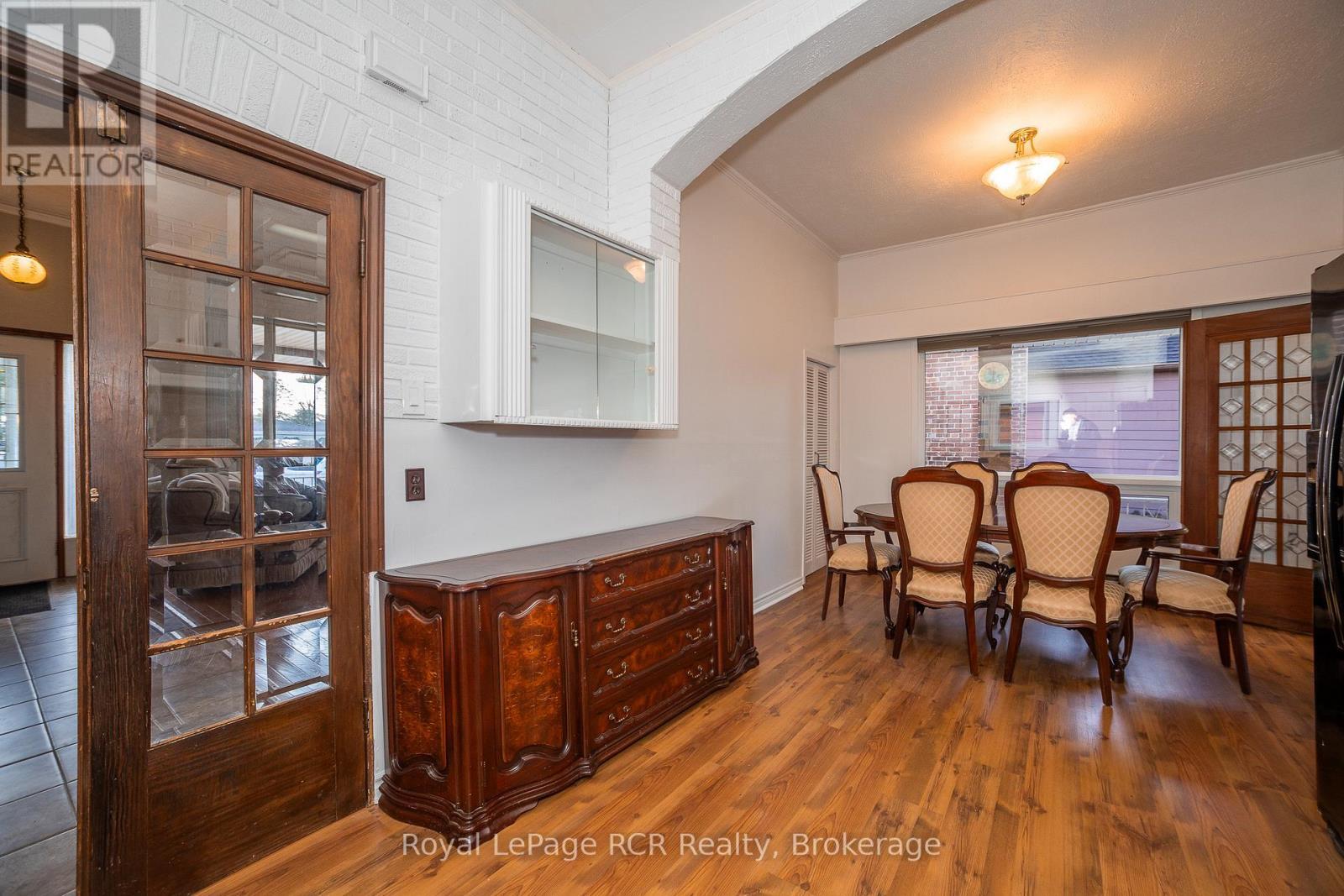 












838 6TH AVENUE W

,
Owen Sound,




Ontario
N4K5G2

