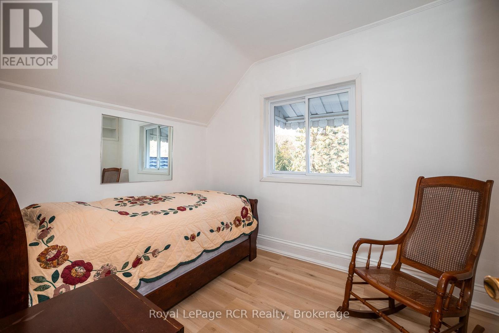 












838 6TH AVENUE W

,
Owen Sound,




Ontario
N4K5G2

