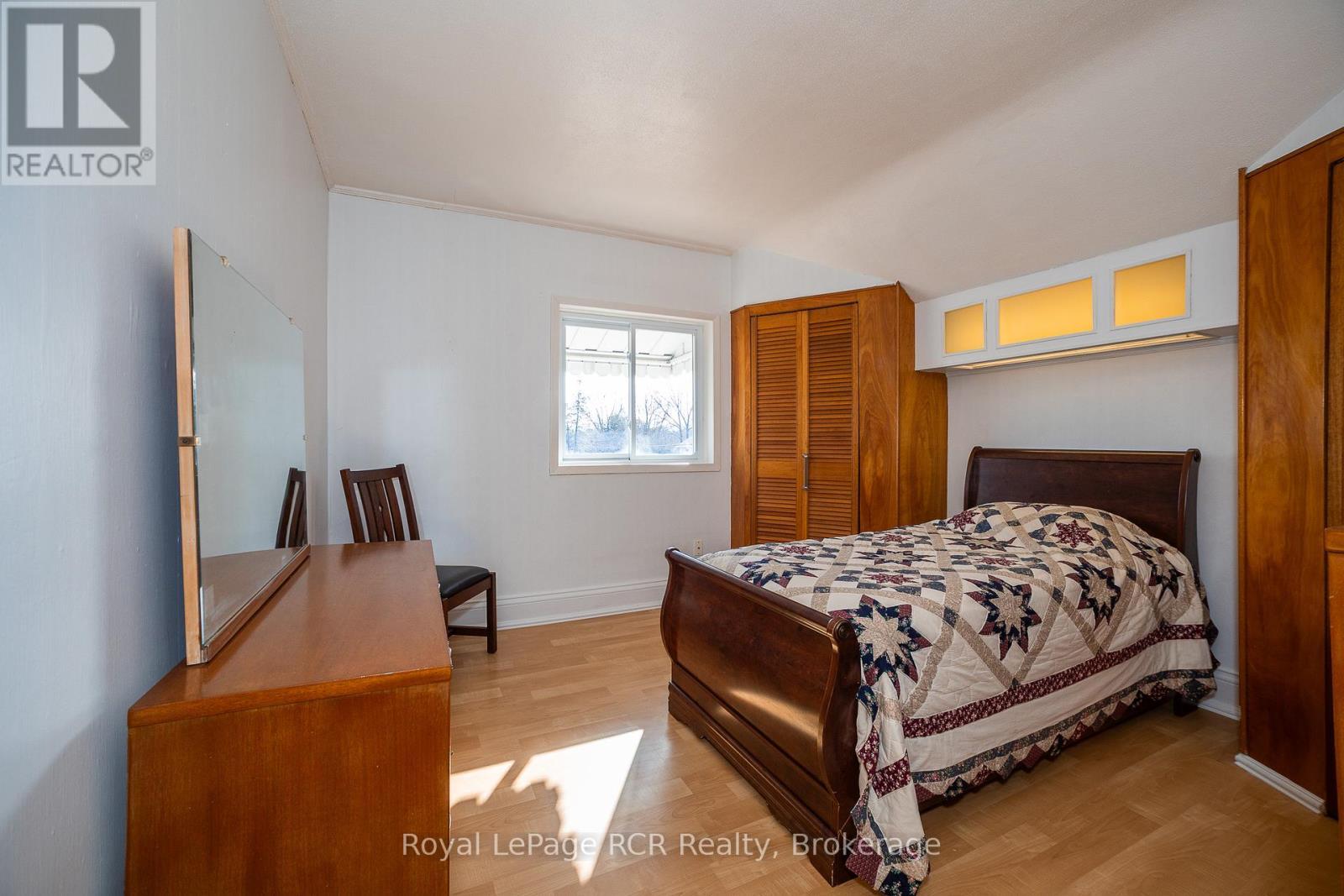 












838 6TH AVENUE W

,
Owen Sound,




Ontario
N4K5G2

