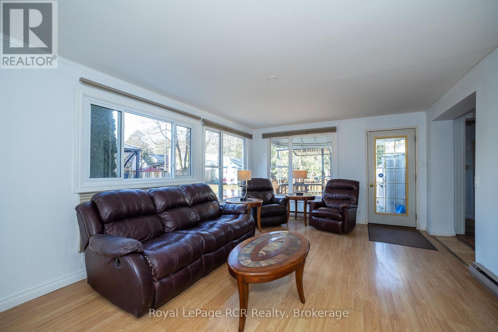 












838 6TH AVENUE W

,
Owen Sound,




Ontario
N4K5G2


