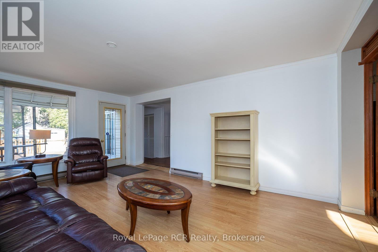 












838 6TH AVENUE W

,
Owen Sound,




Ontario
N4K5G2

