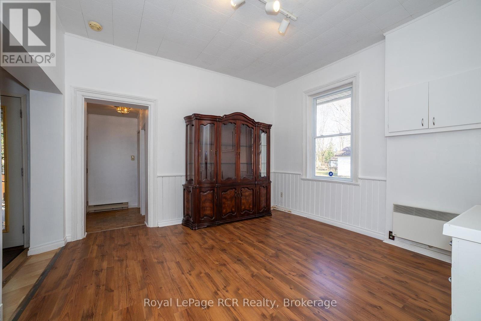












838 6TH AVENUE W

,
Owen Sound,




Ontario
N4K5G2

