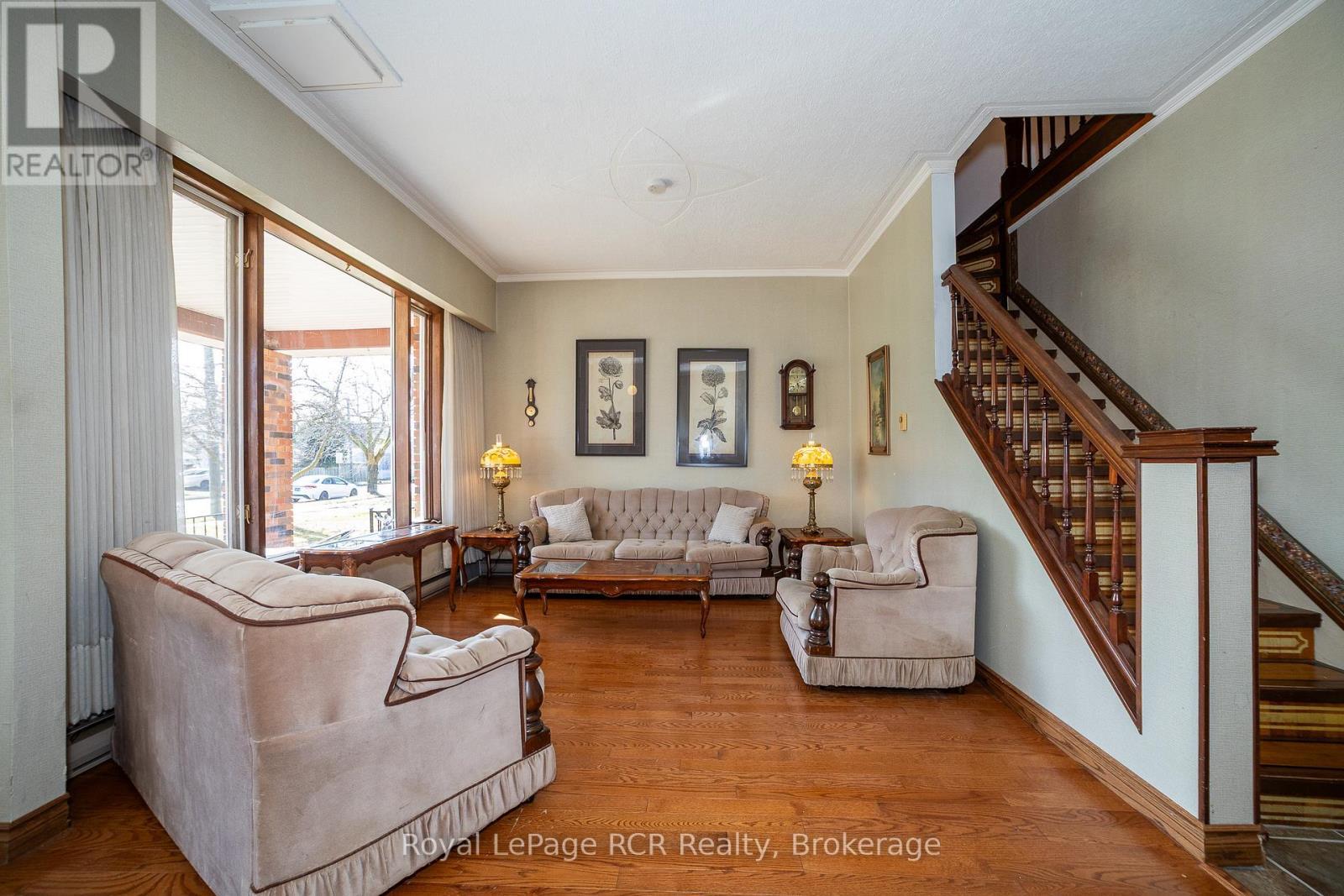 












838 6TH AVENUE W

,
Owen Sound,




Ontario
N4K5G2

