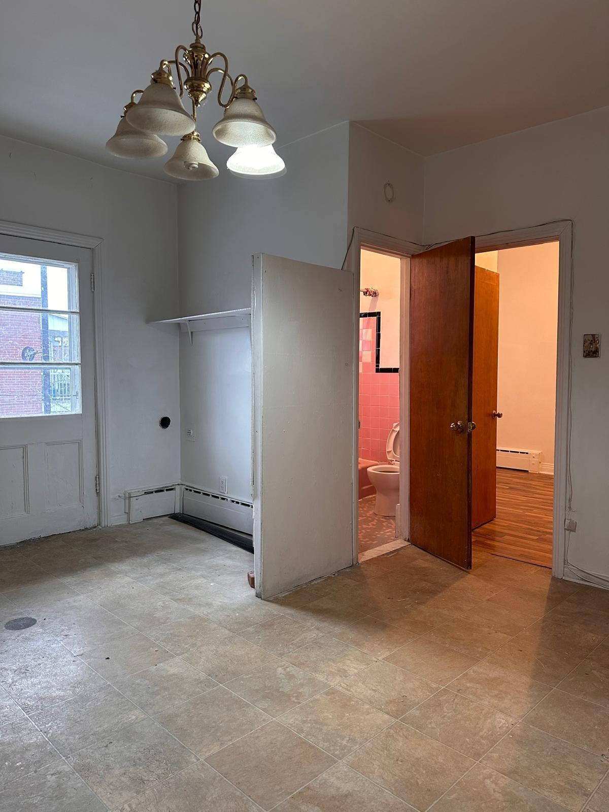 









4409


Rue Beaubien E.

,
Montréal (Rosemont/La Petite-Patrie),




QC
H1T1T2

