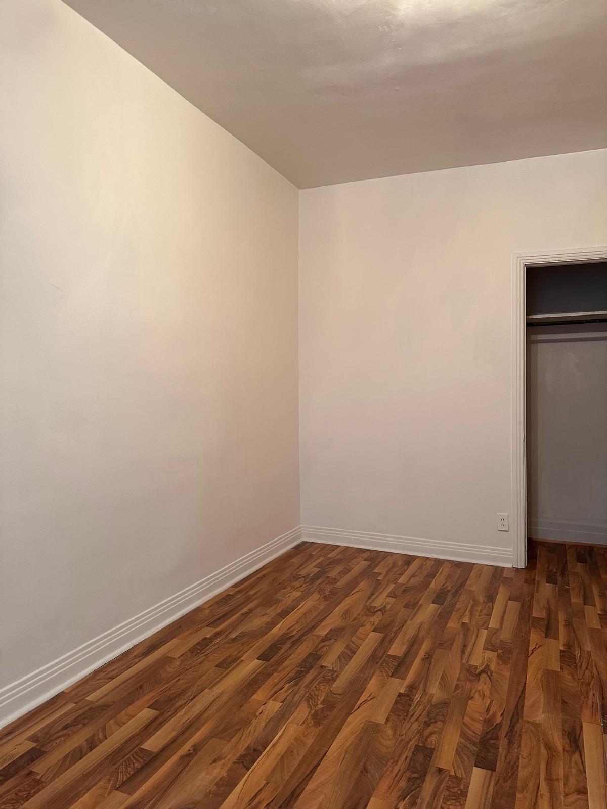 









4409


Rue Beaubien E.

,
Montréal (Rosemont/La Petite-Patrie),




QC
H1T1T2

