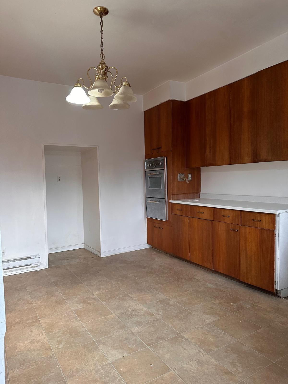 









4409


Rue Beaubien E.

,
Montréal (Rosemont/La Petite-Patrie),




QC
H1T1T2

