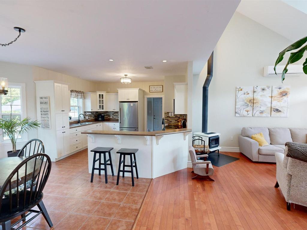 












31 Cameron Drive

,
Melvern Square,




NS
B0P 1R0


