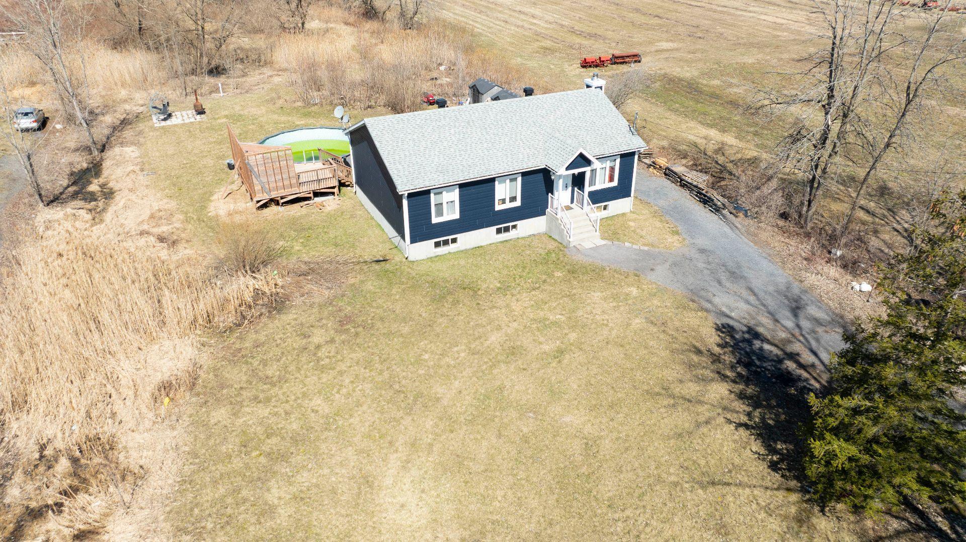 









2596


Route 219

,
Saint-Jean-sur-Richelieu,




QC
J2Y1H6

