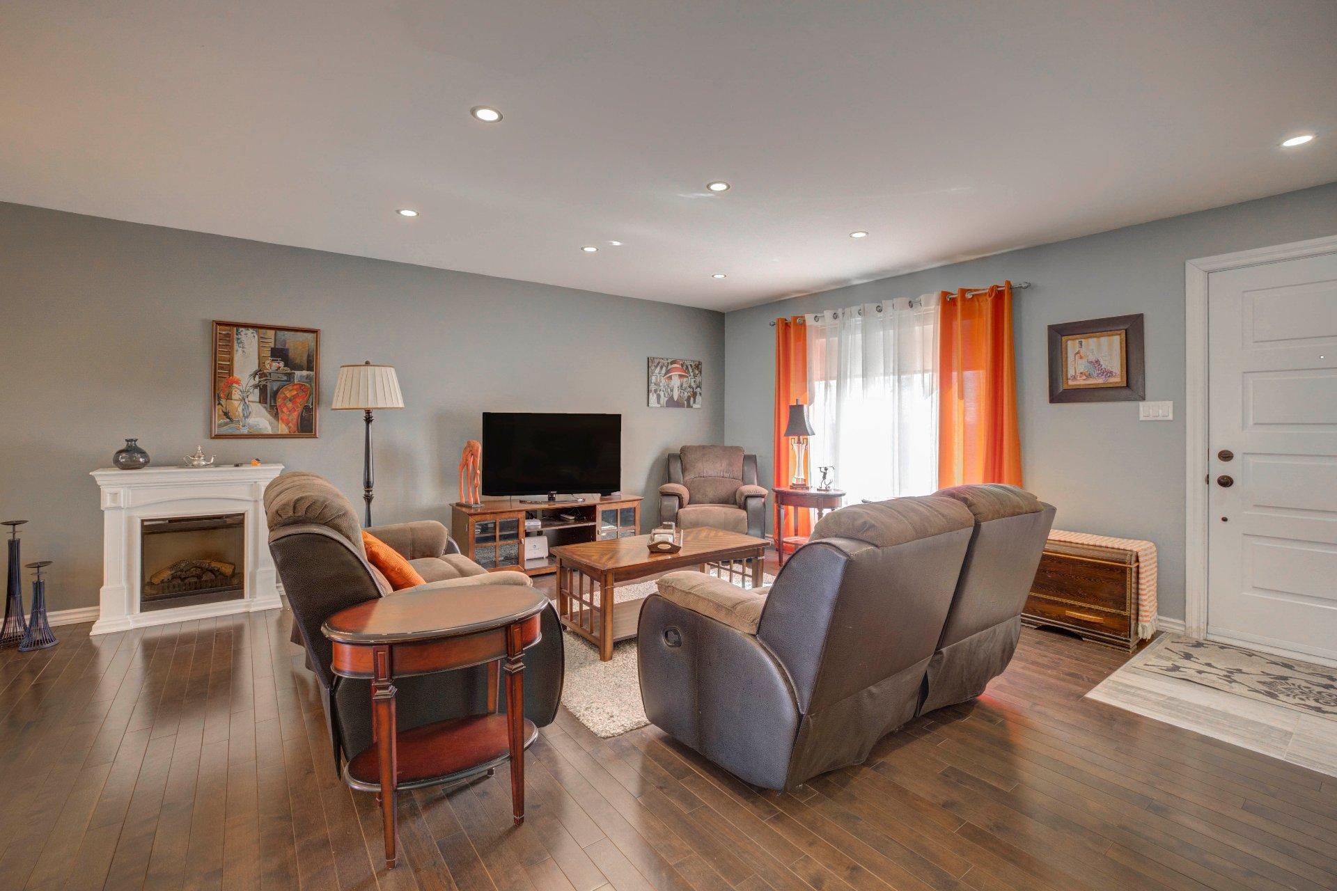 









2596


Route 219

,
Saint-Jean-sur-Richelieu,




QC
J2Y1H6


