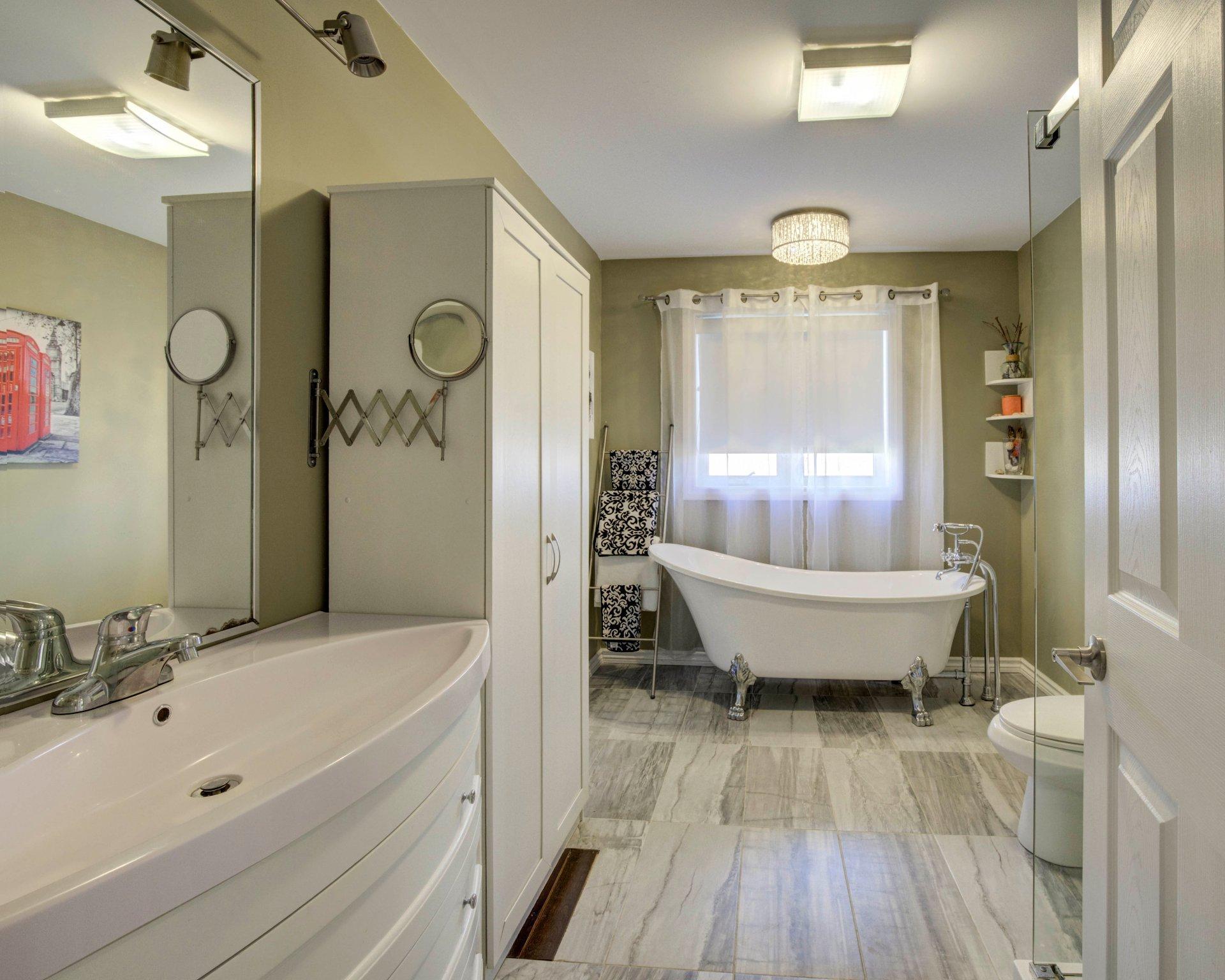 









2596


Route 219

,
Saint-Jean-sur-Richelieu,




QC
J2Y1H6

