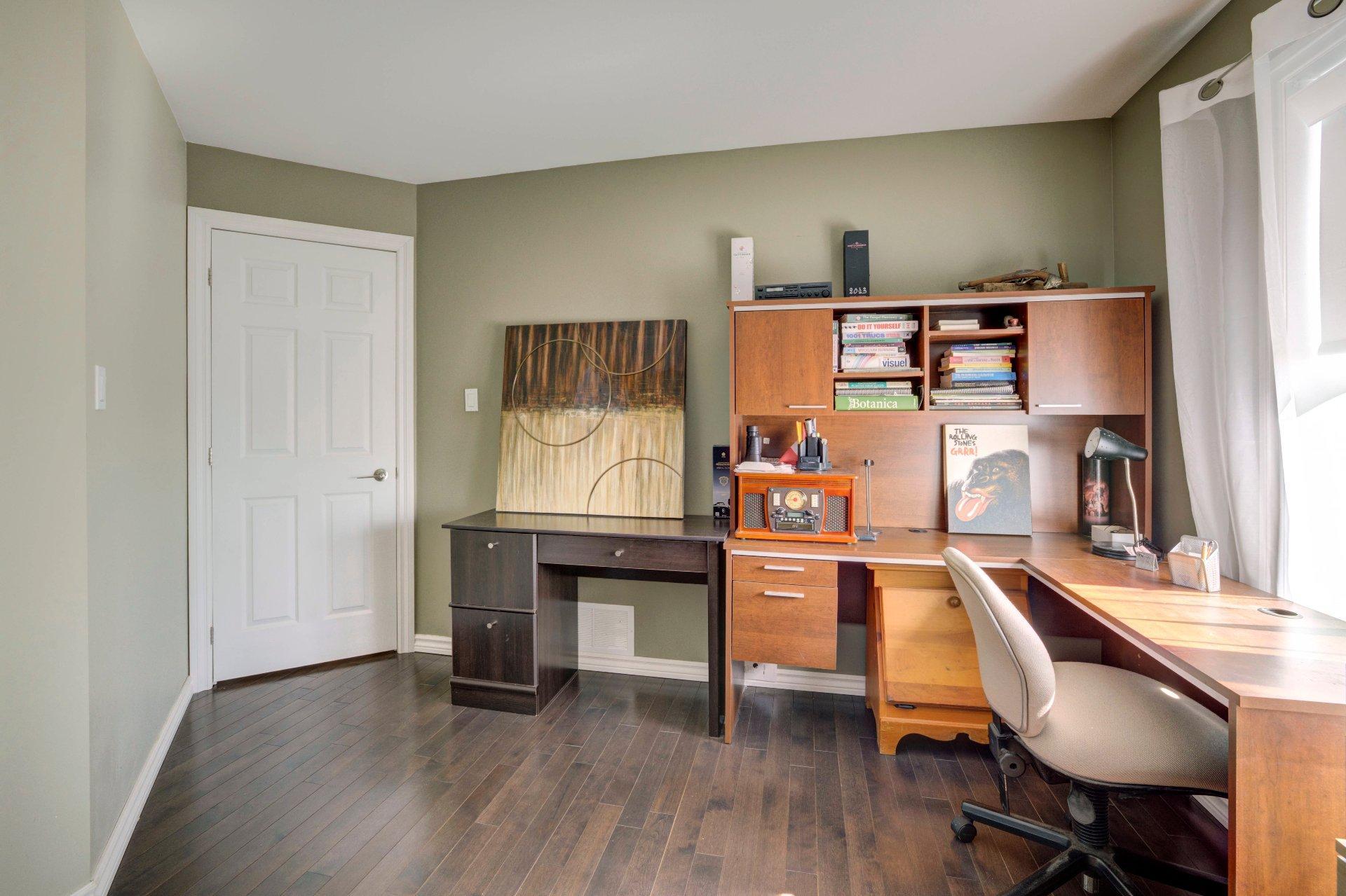 









2596


Route 219

,
Saint-Jean-sur-Richelieu,




QC
J2Y1H6

