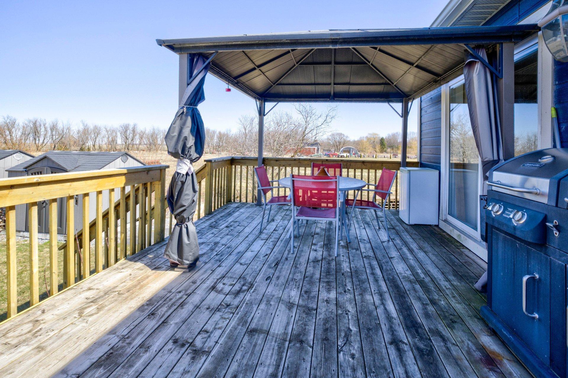 









2596


Route 219

,
Saint-Jean-sur-Richelieu,




QC
J2Y1H6

