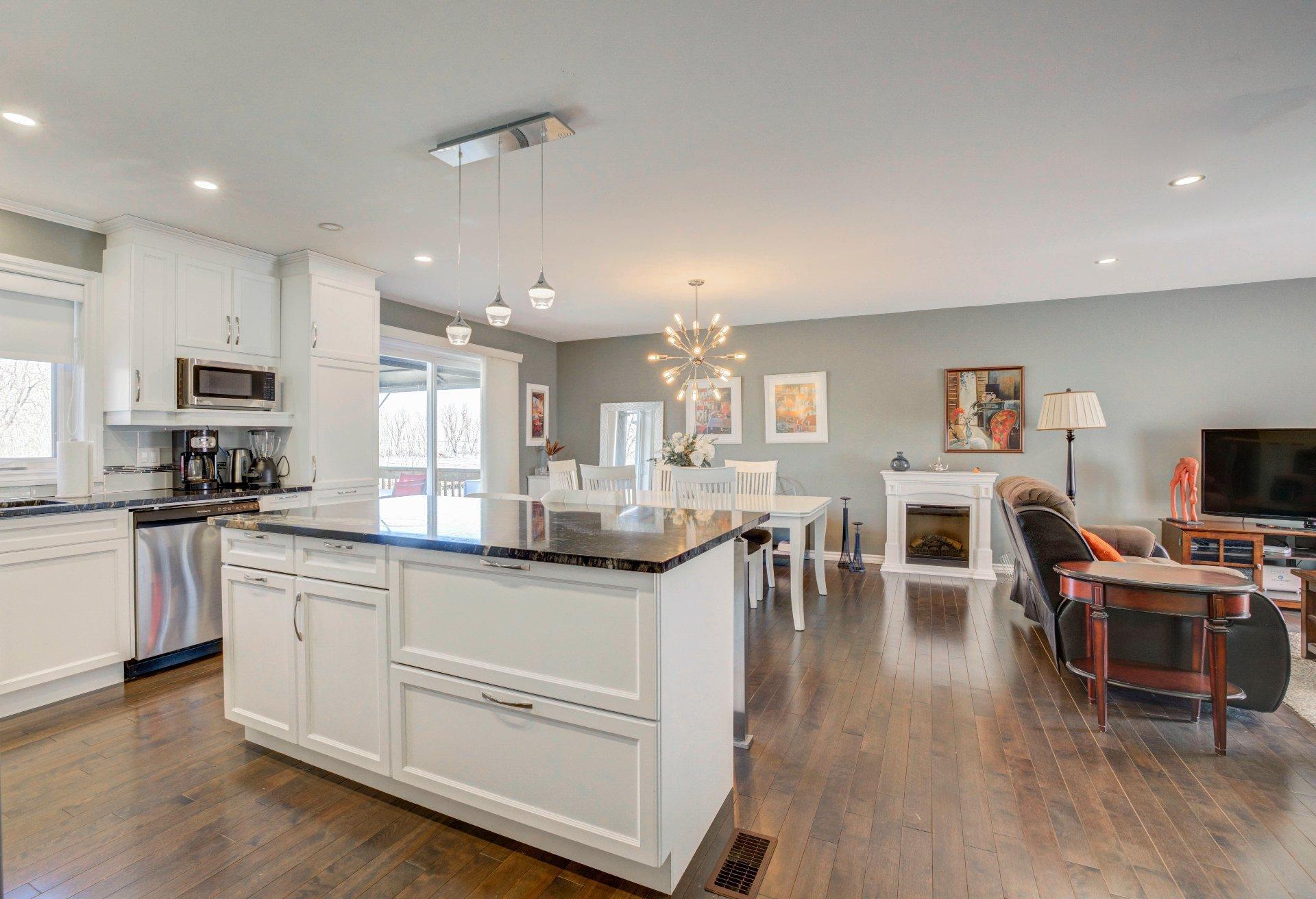 









2596


Route 219

,
Saint-Jean-sur-Richelieu,




QC
J2Y1H6

