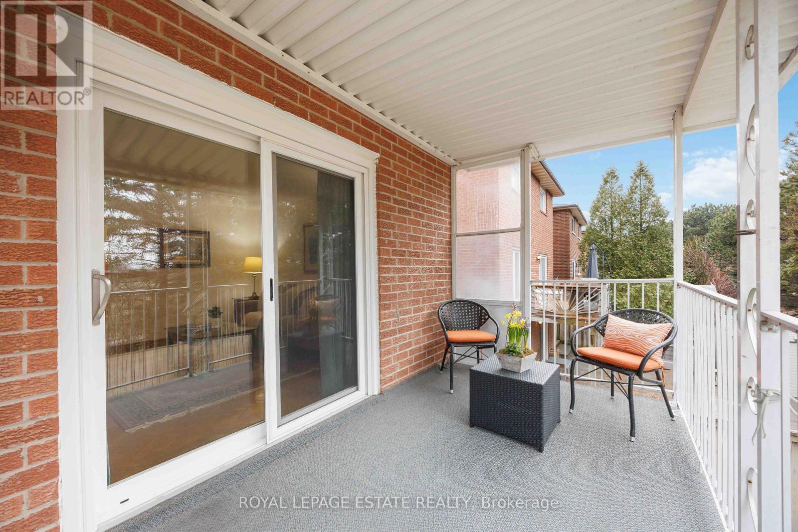 












124 GLEN SHIELDS AVENUE

,
Vaughan,




Ontario
L4K1T6

