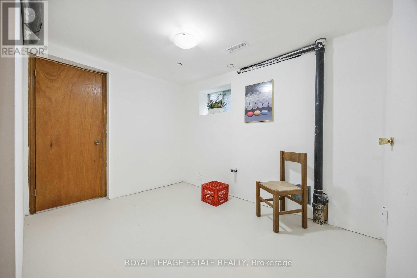 












124 GLEN SHIELDS AVENUE

,
Vaughan,




Ontario
L4K1T6

