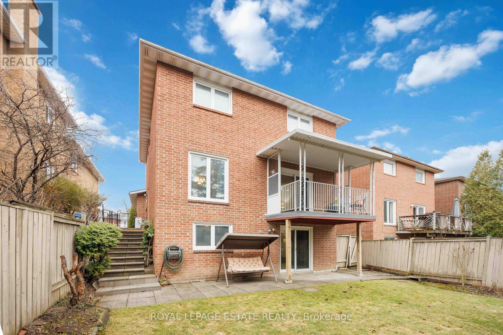 












124 GLEN SHIELDS AVENUE

,
Vaughan,




Ontario
L4K1T6


