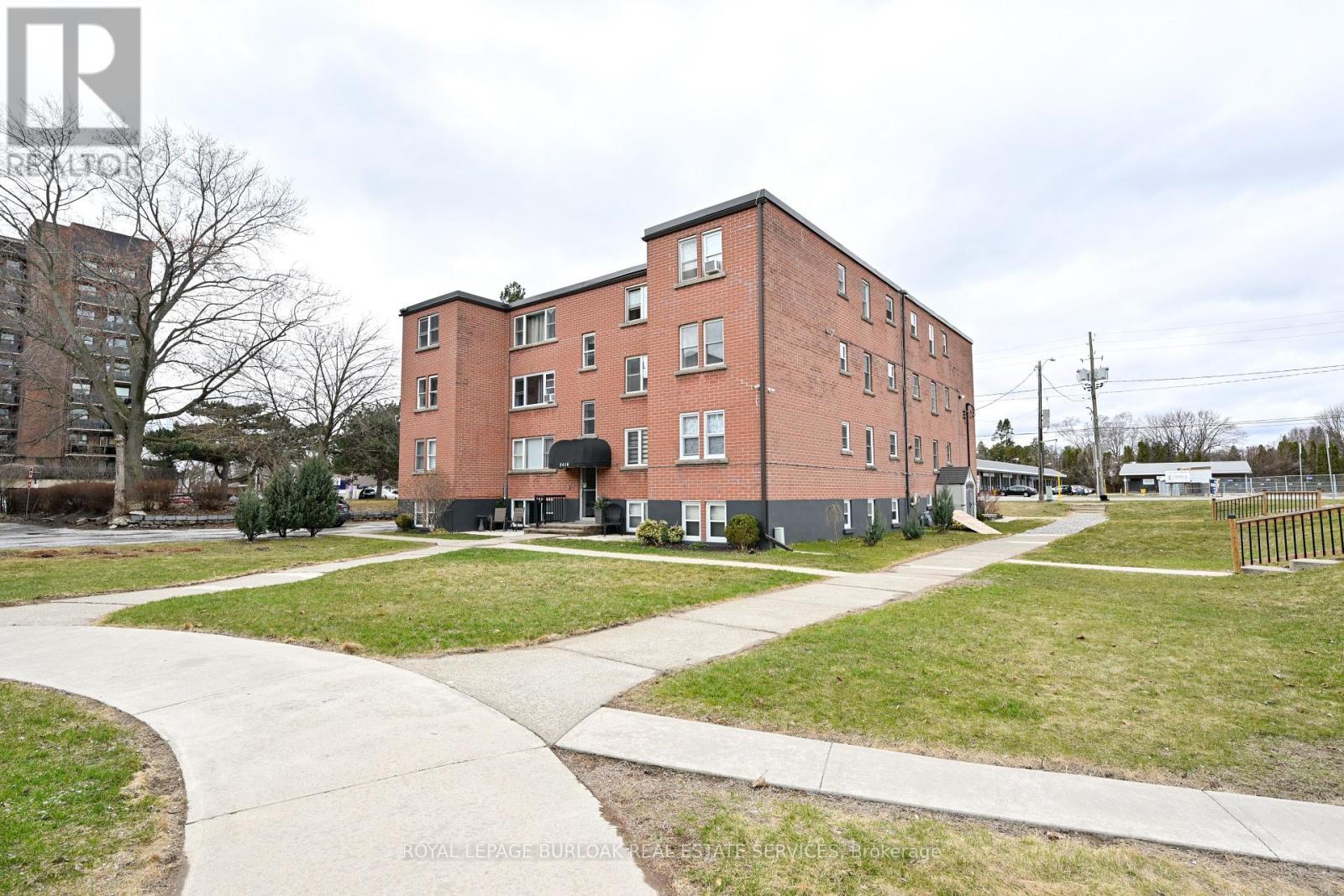 












11 - 2418 NEW STREET

,
Burlington,




Ontario
L7R1J6


