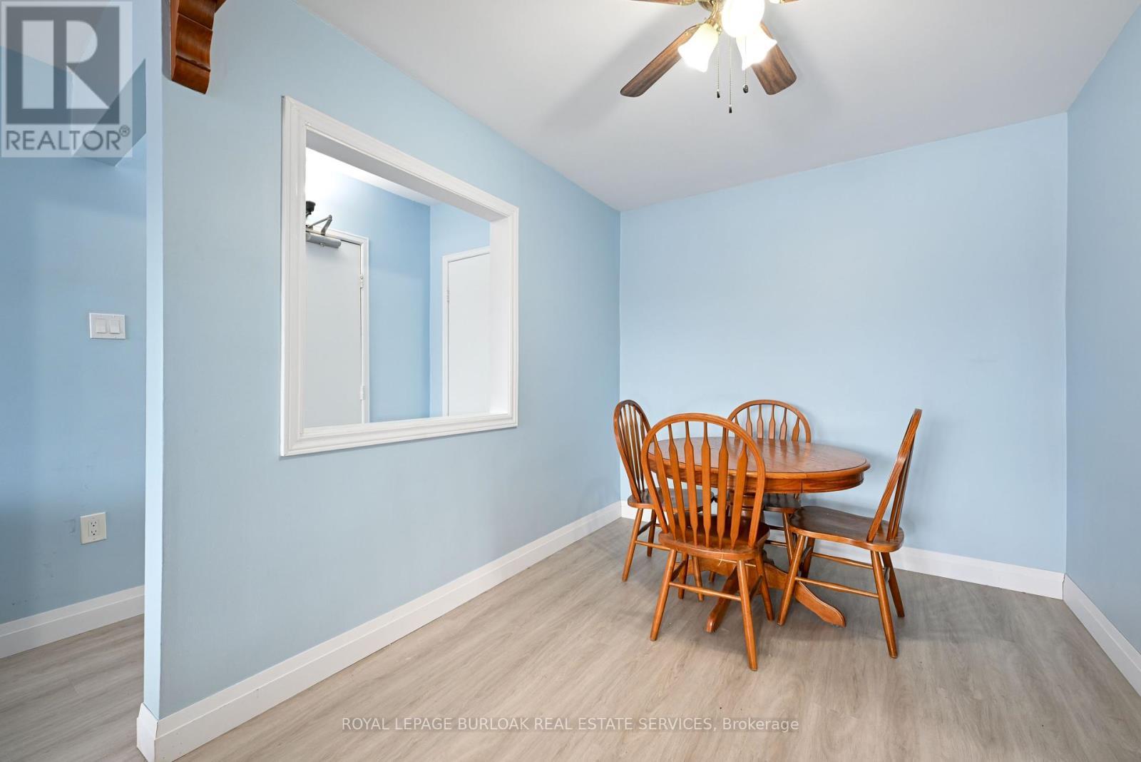 












11 - 2418 NEW STREET

,
Burlington,




Ontario
L7R1J6

