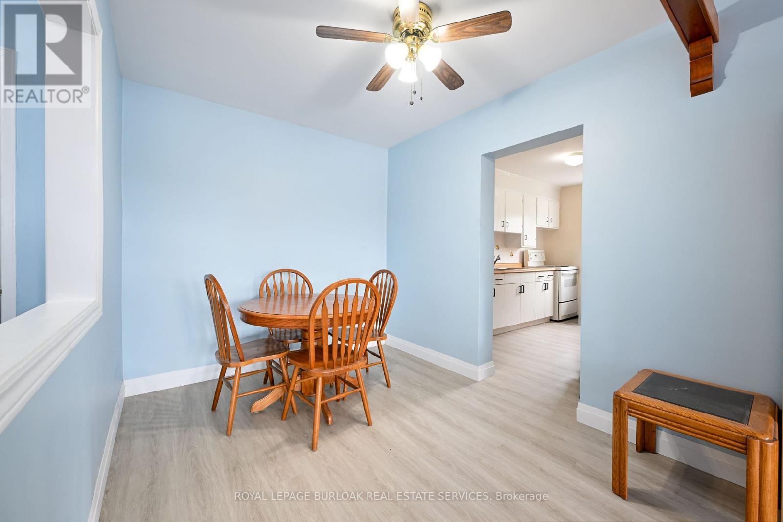 












11 - 2418 NEW STREET

,
Burlington,




Ontario
L7R1J6

