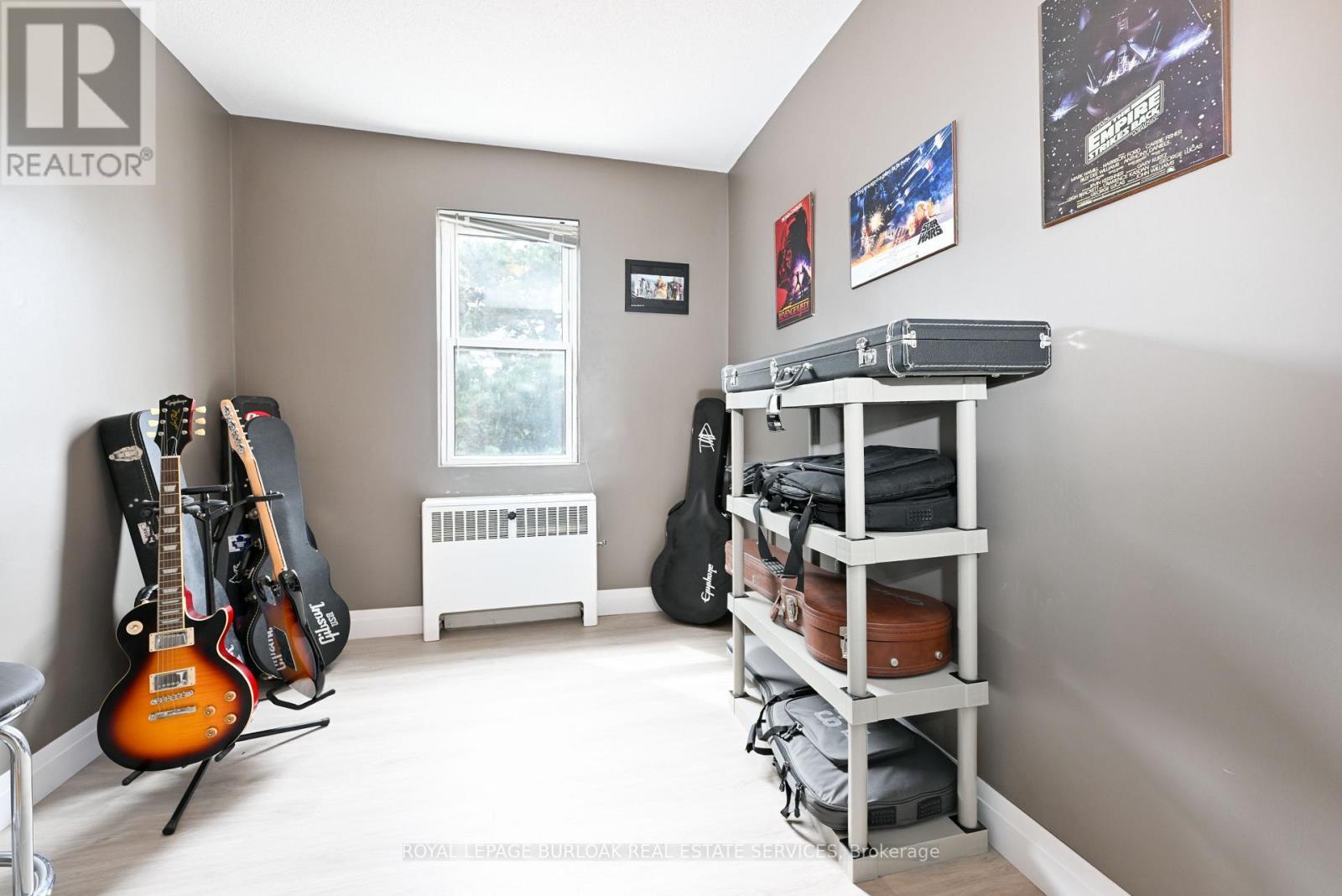 












11 - 2418 NEW STREET

,
Burlington,




Ontario
L7R1J6

