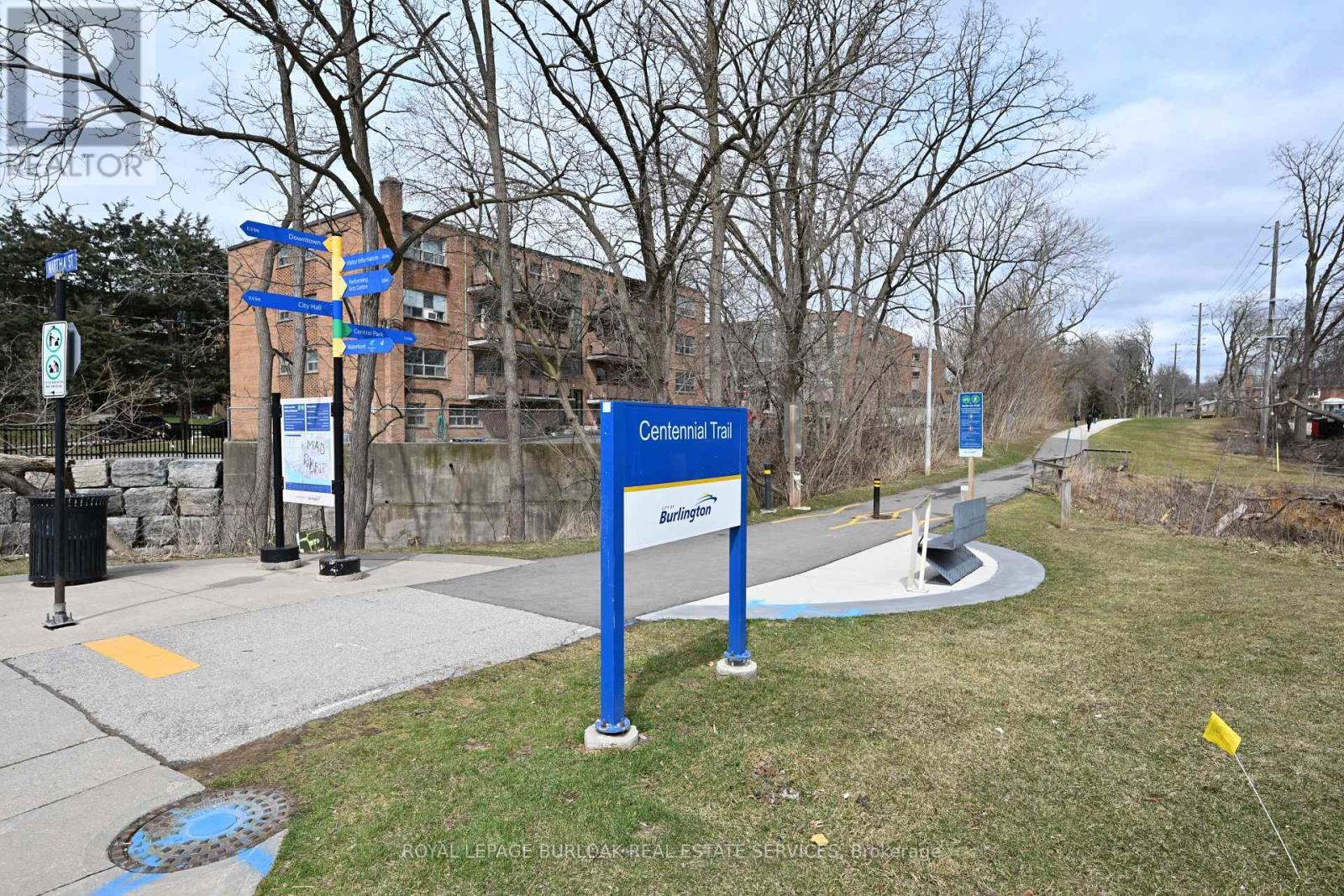 












11 - 2418 NEW STREET

,
Burlington,




Ontario
L7R1J6

