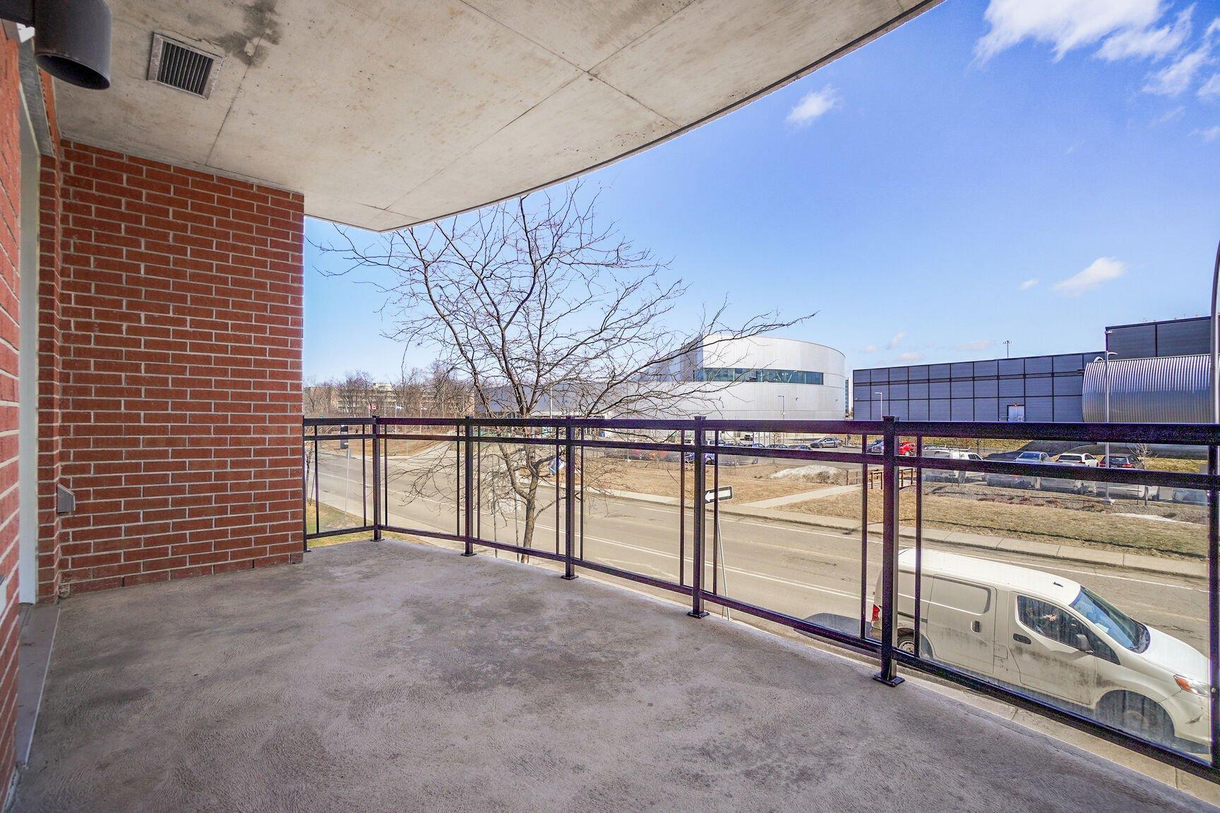 









2160


Av. Terry-Fox

, 216,
Laval (Chomedey),




QC
H7T3B7

