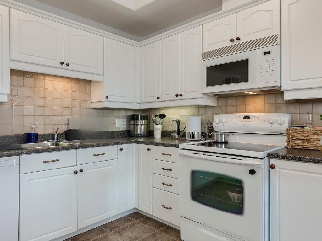 












203 767 Parkland Drive

,
Halifax,




NS
B3S 1T1

