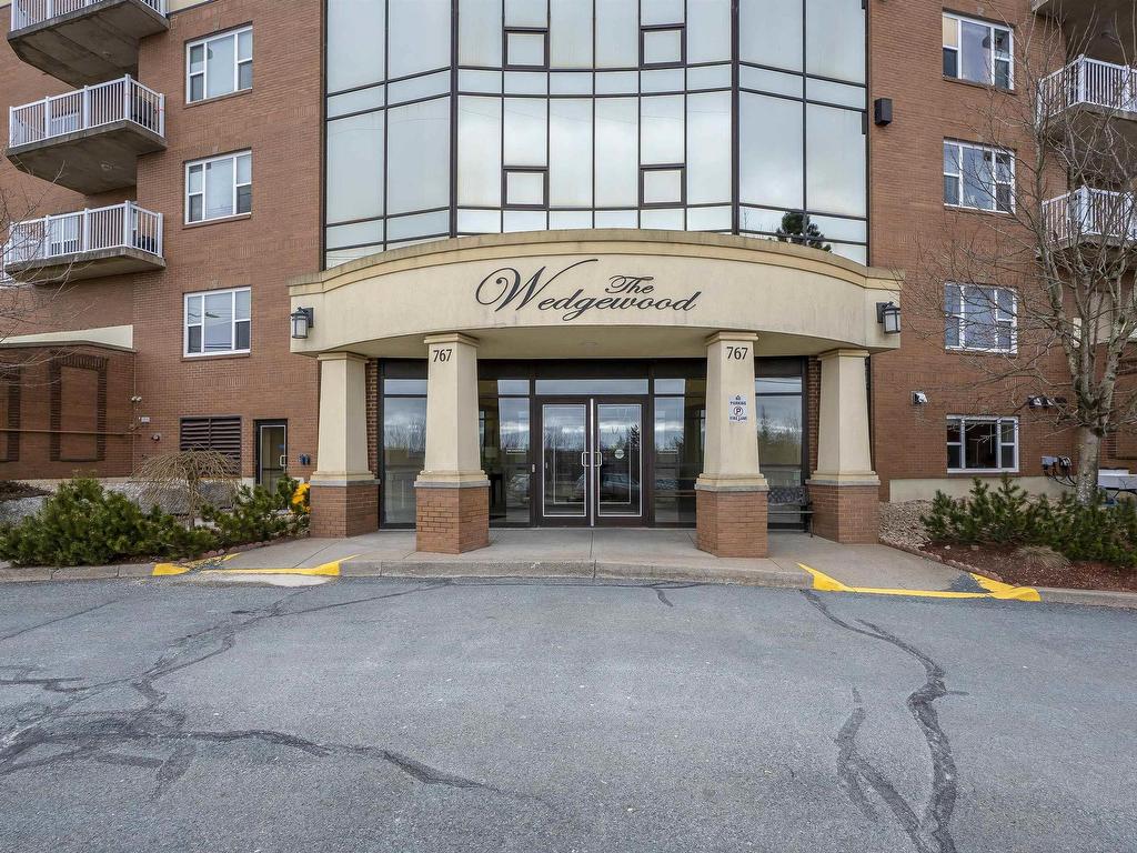 












203 767 Parkland Drive

,
Halifax,




NS
B3S 1T1

