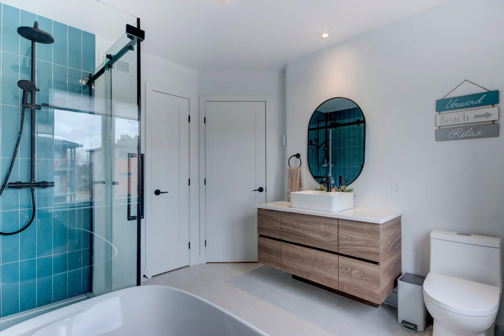









911


Rue du Ruisseau

,
Farnham,




QC
J2N0T2

