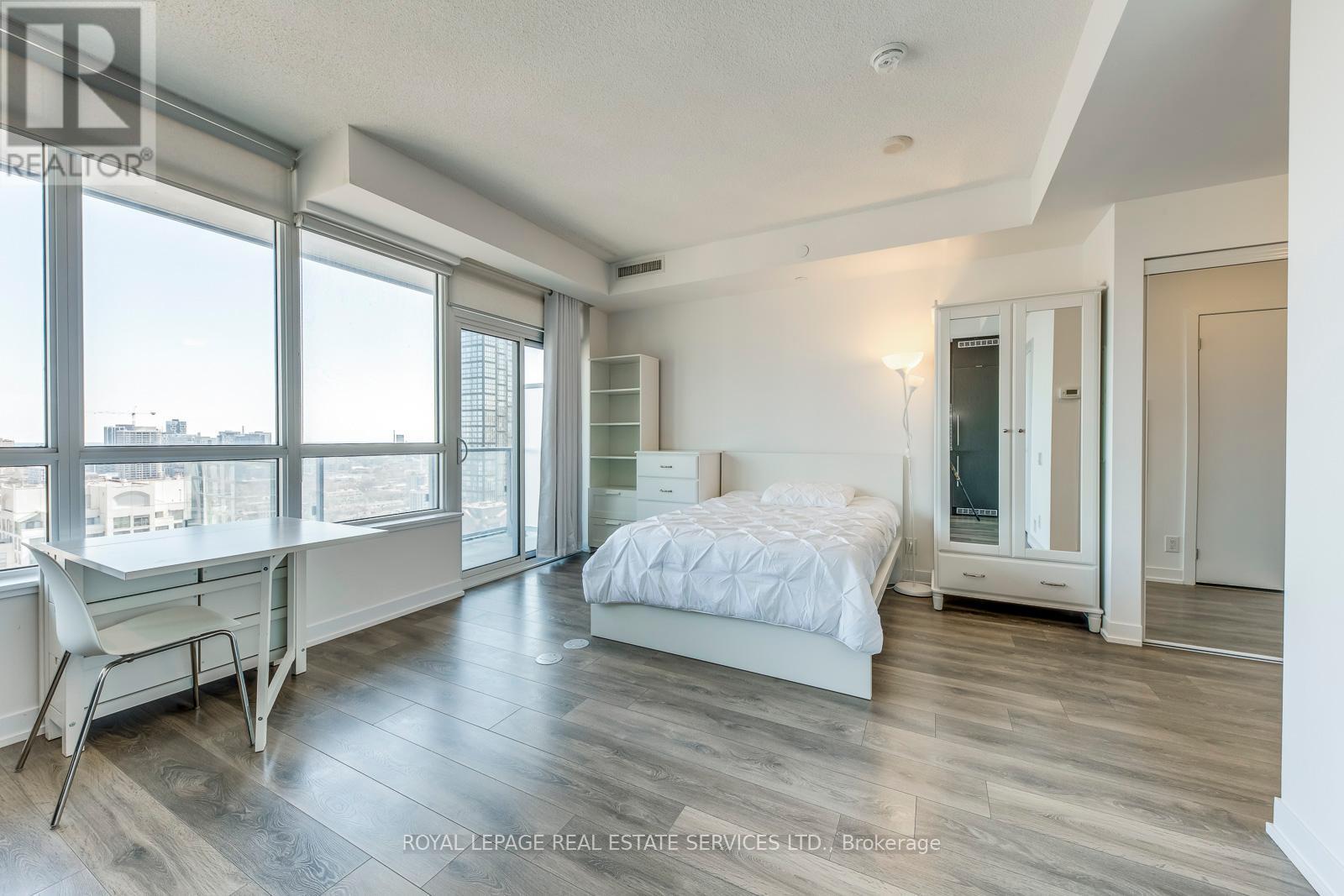 












2408 - 365 CHURCH STREET

,
Toronto,




Ontario
M5B1H6


