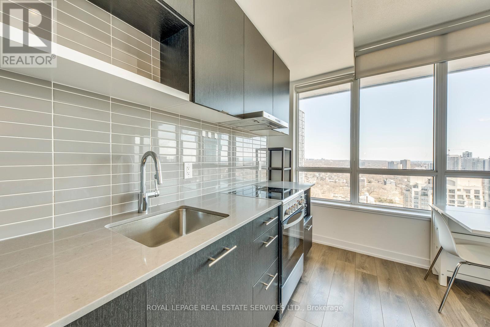 












2408 - 365 CHURCH STREET

,
Toronto,




Ontario
M5B1H6

