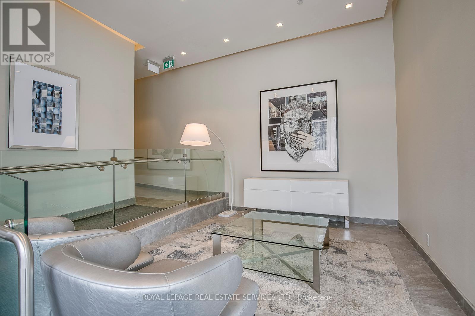 












2408 - 365 CHURCH STREET

,
Toronto,




Ontario
M5B1H6

