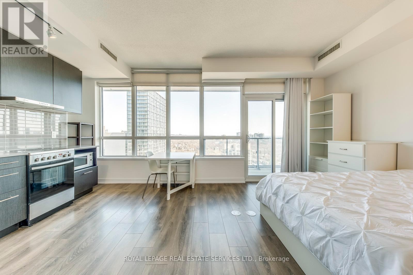 












2408 - 365 CHURCH STREET

,
Toronto,




Ontario
M5B1H6

