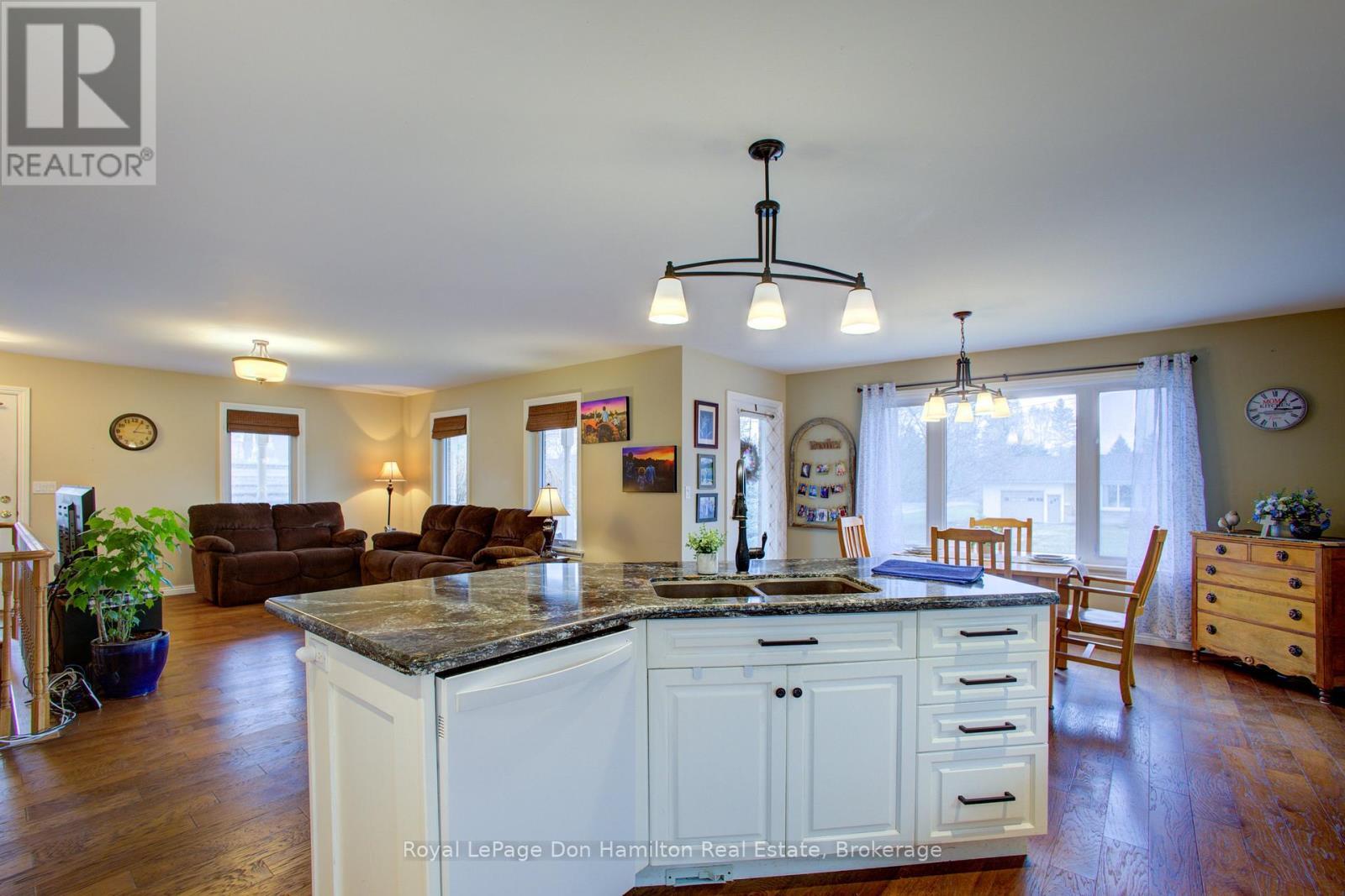 












4 LOUIS STREET

,
South Bruce,




Ontario
N0G2J0

