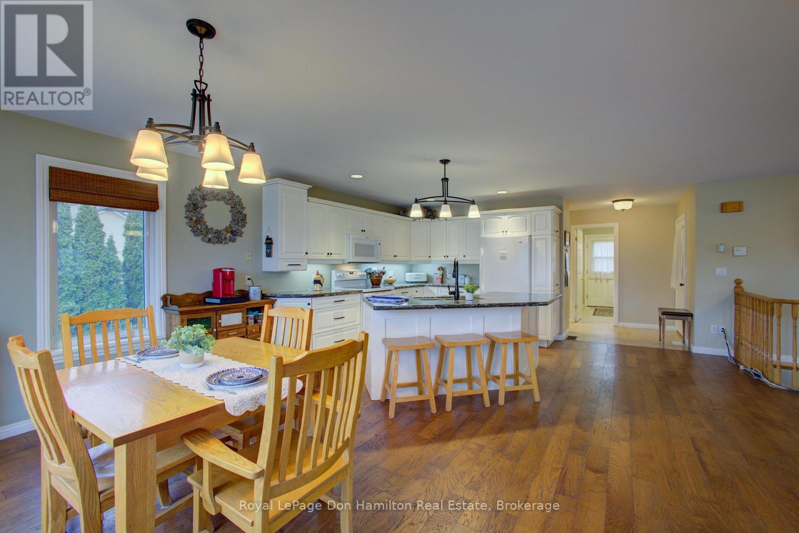 












4 LOUIS STREET

,
South Bruce,




Ontario
N0G2J0

