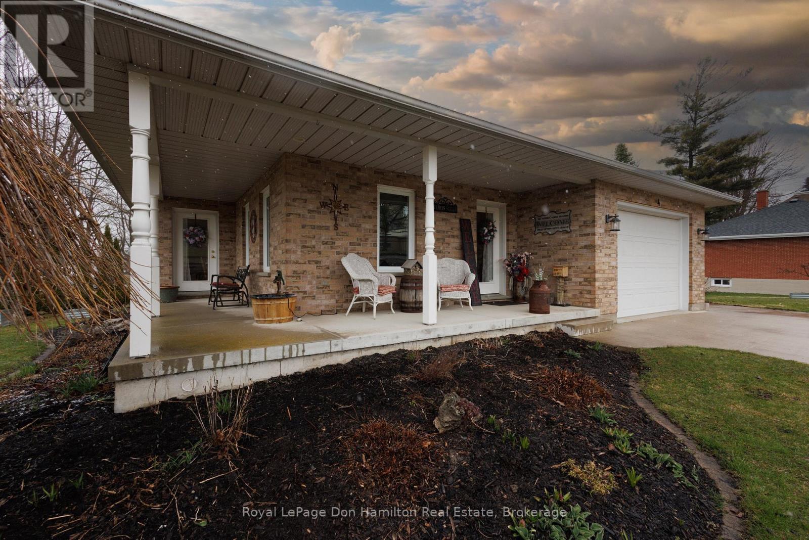 












4 LOUIS STREET

,
South Bruce,




Ontario
N0G2J0

