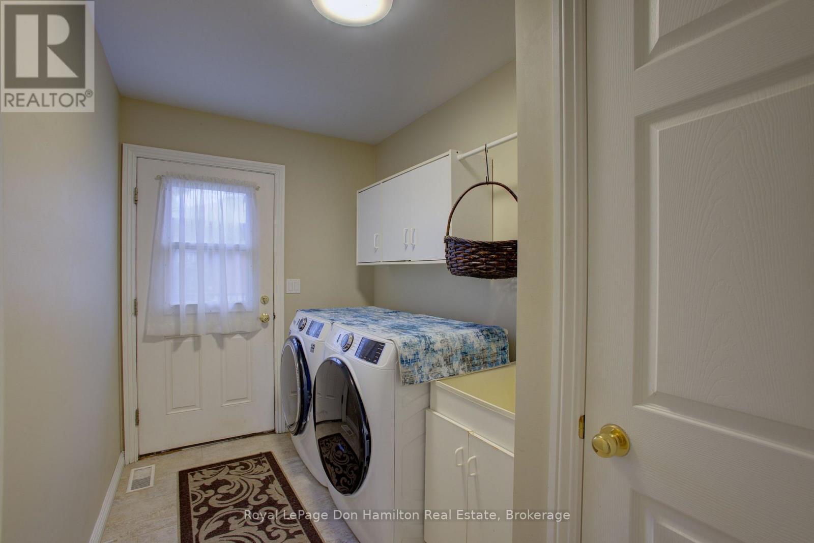 












4 LOUIS STREET

,
South Bruce,




Ontario
N0G2J0

