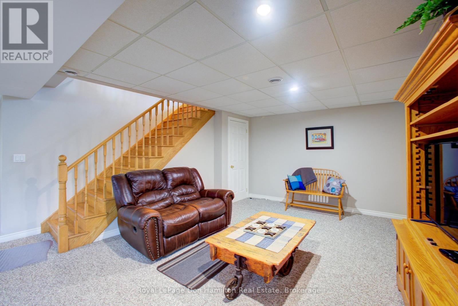 












4 LOUIS STREET

,
South Bruce,




Ontario
N0G2J0

