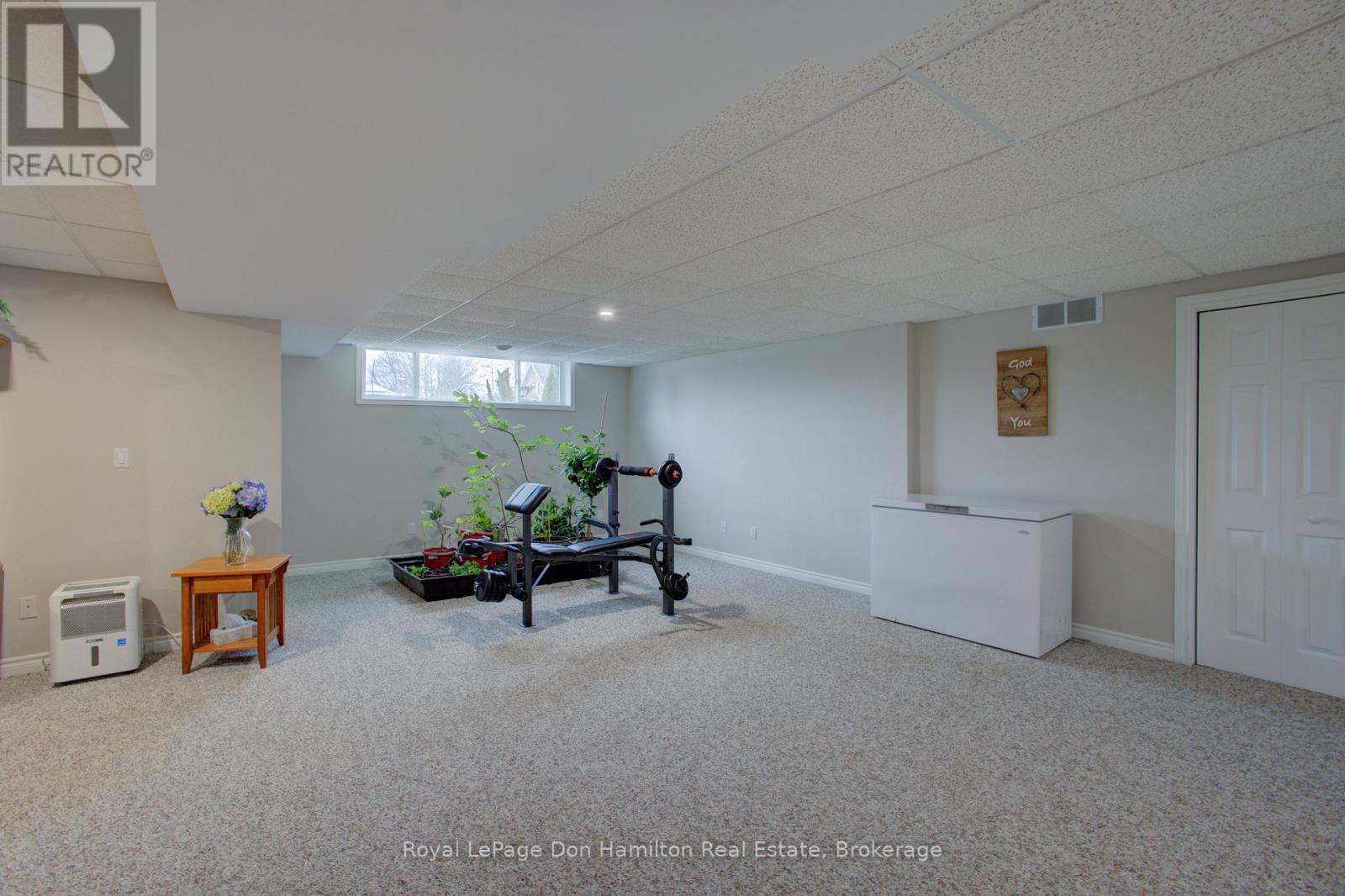 












4 LOUIS STREET

,
South Bruce,




Ontario
N0G2J0

