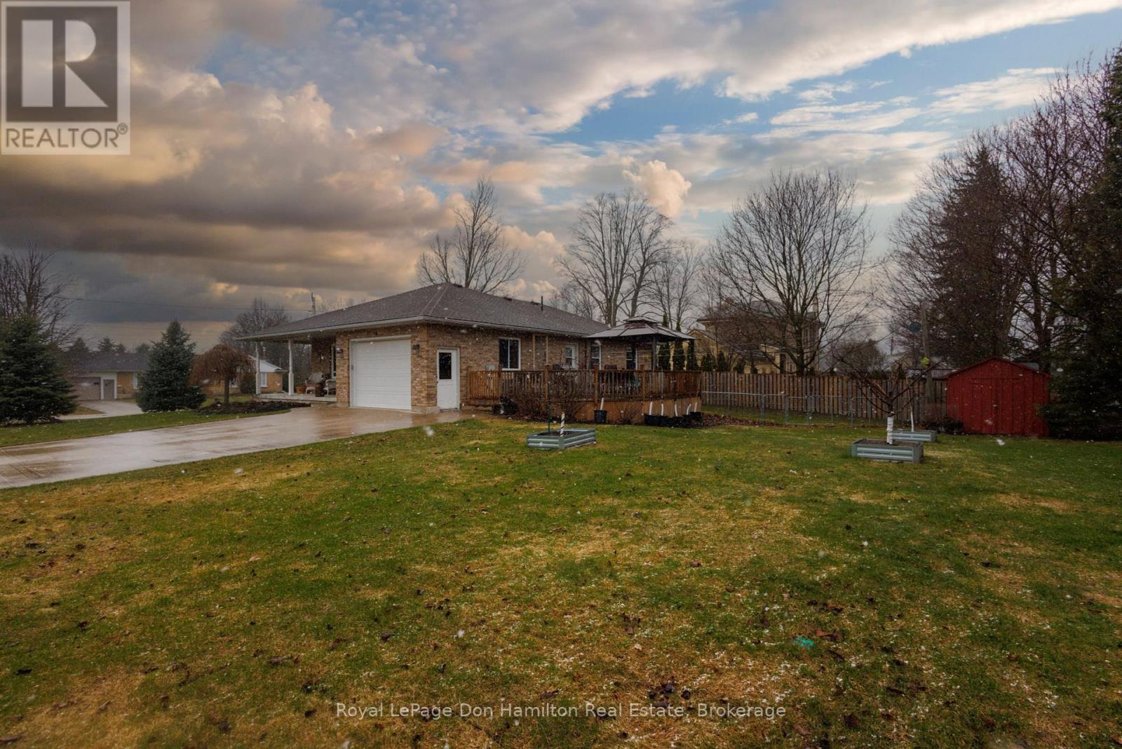 












4 LOUIS STREET

,
South Bruce,




Ontario
N0G2J0

