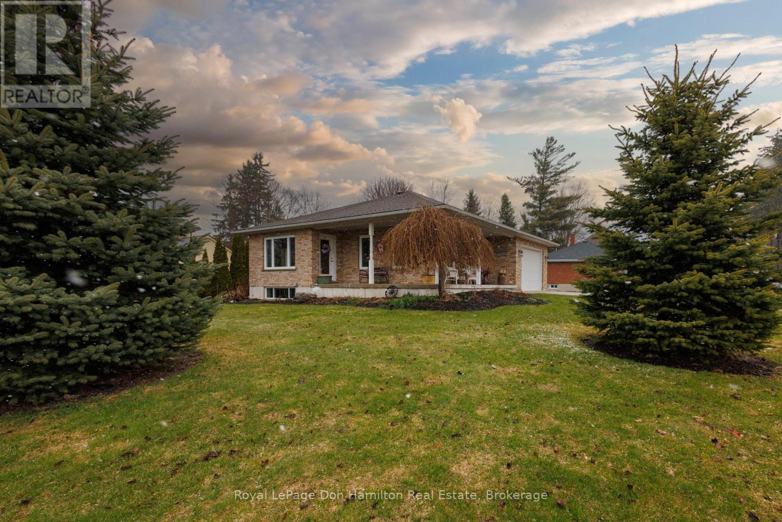 












4 LOUIS STREET

,
South Bruce,




Ontario
N0G2J0

